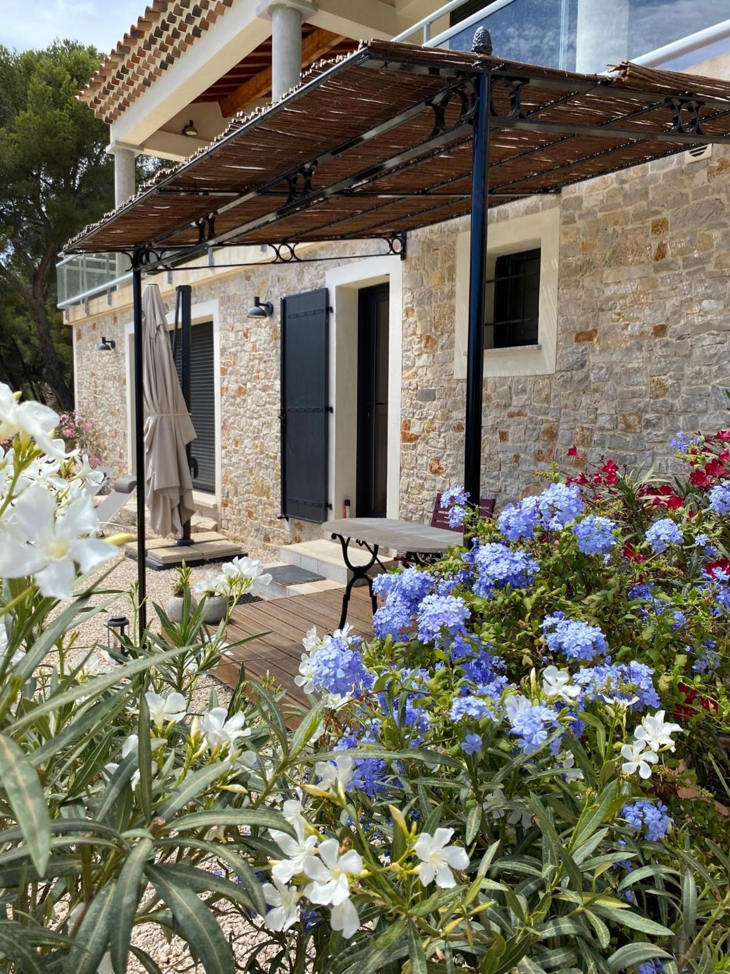 Le Sept Charmant Studio Aux Portes Des Calanques Cassis Luaran gambar